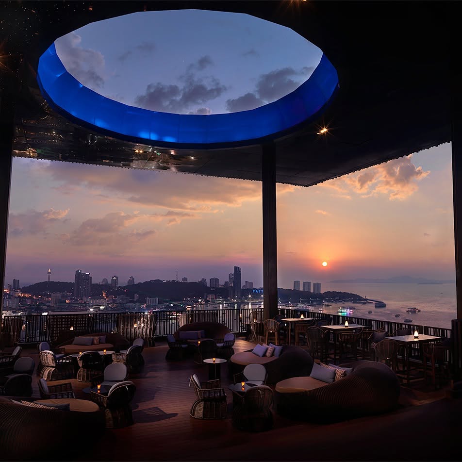 Horizon Rooftop Restaurant & Bar