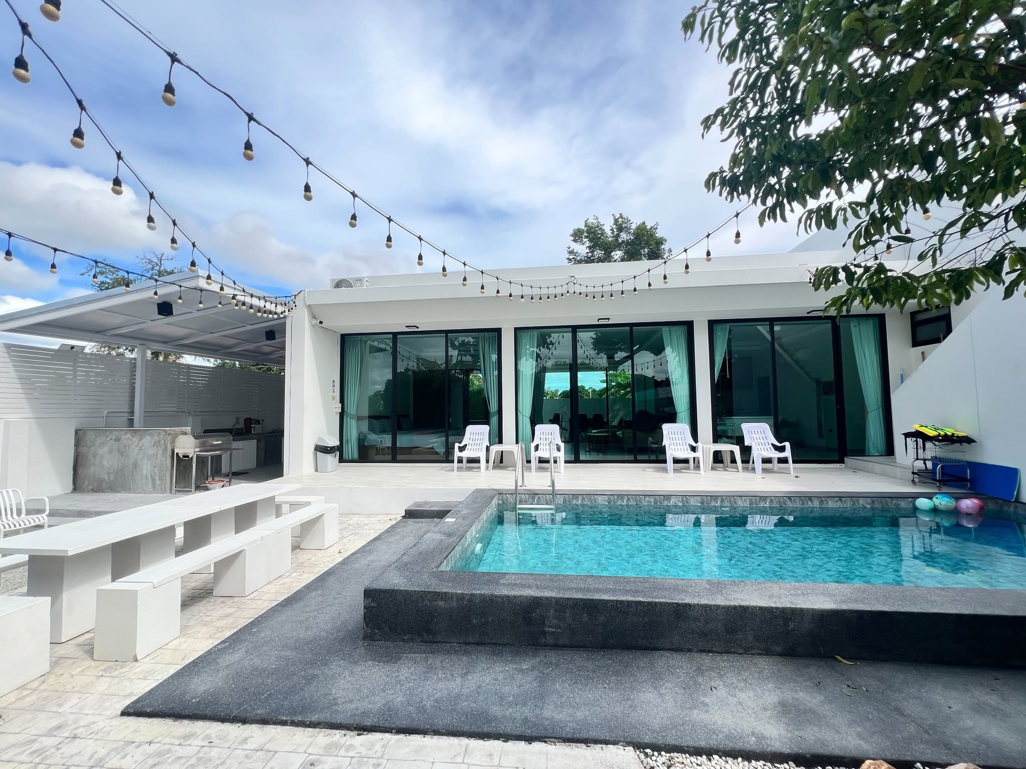 168 Garden Pool Villa